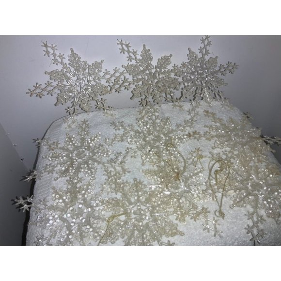 Plastic Snowflake Hanging Ornaments Lot of 15 Vintage ornaments - Picture 4 of 10